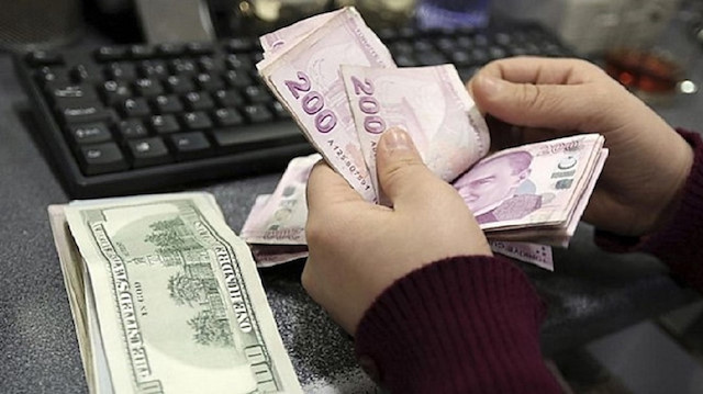 تعرّف على أسعار صرف الليرة التركية والسورية مقابل العملات الأجنبية