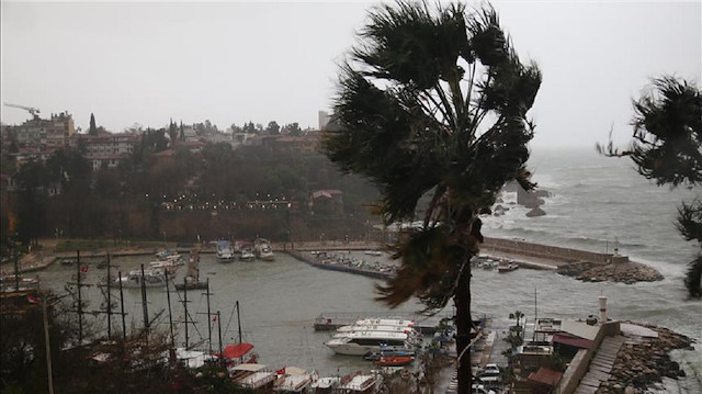 Antalya'da geçtiğimiz günlerde şiddetli yağış, kuvvetli fırtına ve hortum nedeniyle biri çocuk 2 kişi hayatını kaybetmişti. 