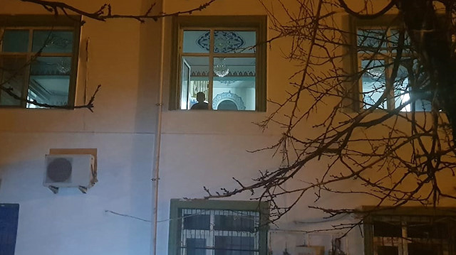 Evden kaçan çocuk cami camından bakarken Jandarma tarafından bulundu.