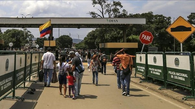 2015 yılından beri yaklaşık 3 milyon Venezuelalı ülkeden ayrıldı.