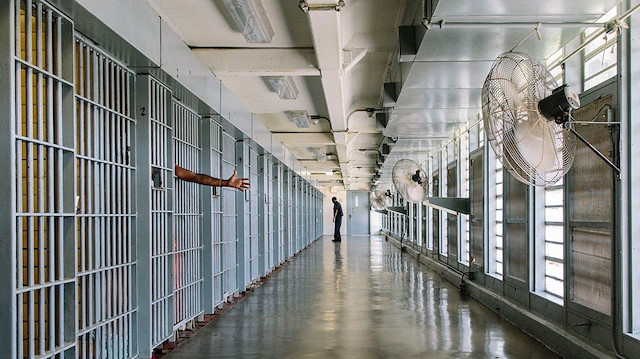 ‘Ses tanıma teknoloji’sinin hapishanelerde güvenliği ve sahtekarlığı önlemek için kullanıldığı açıklandı.