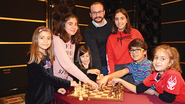 ​Antalya’da Türkiye Küçükler, Yıldızlar ve Emektarlar Satranç Şampiyonası düzenlendi.