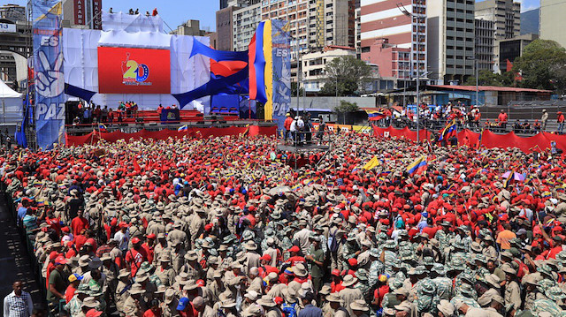 Venezuela'da Maduro ve Guaido destekçileri meydanlara indi