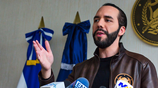 Nayib Bukele  oyların yüzde 25.5’ini aldı.