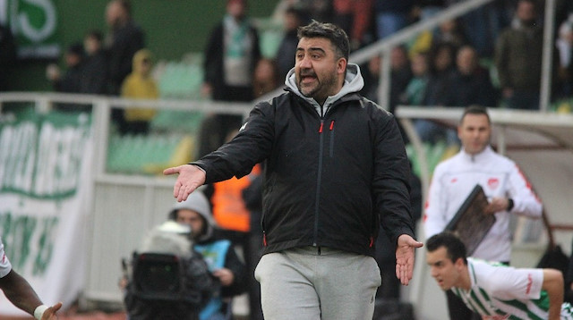 Ümit Özat Giresunspor'un başında çıktığı 3 maçta 2 puan topladı.