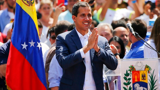 İngiltere, Fransa, İspanya, İsveç Guaido’yu Venezuela lideri ilan etti