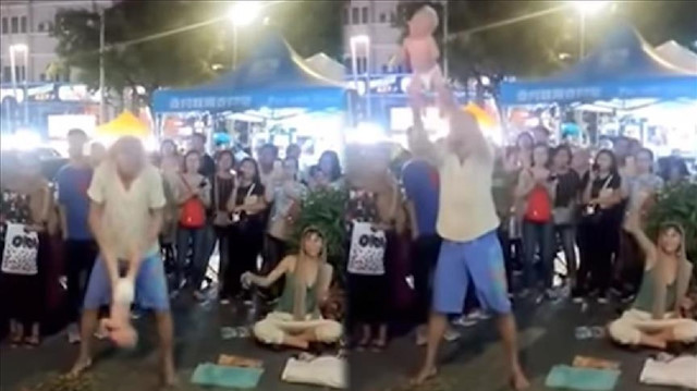 Rus çiftin tehlikeli gösterisine ait 1 buçuk dakikalık video, sosyal medyada tepkilerle karşılandı.
