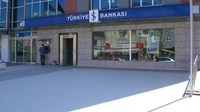 İş Bankası şubesi.