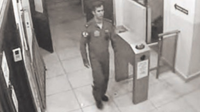 Fatih Mandacı, 15 Temmuz'da kameralara böyle yakalandı.