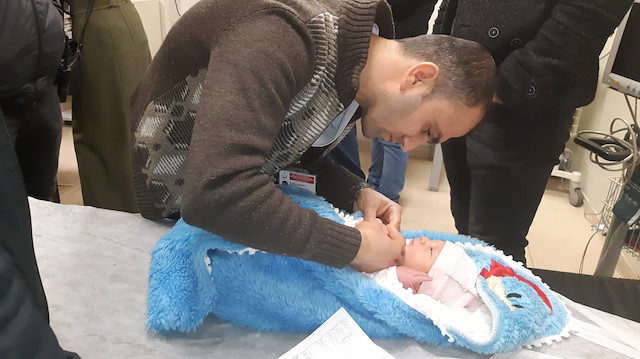 Siirt Devlet Hastanesine götürülen bebek tedavi altına alındı.