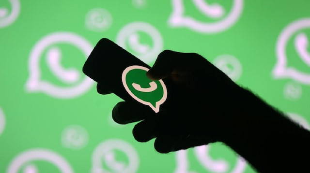 
واتساب يتيح لك إخفاء محادثاتك ببصمة الوجه أو الأصبع