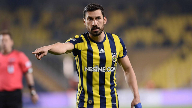 Şener Özbayraklı bu sezon sarı-lacivertli formayla 16 resmi maça çıktı.