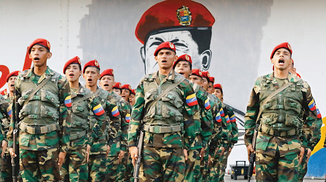 Venezuela Devlet Başkanı Nicolas Maduro, ordunun tam desteğine sahip