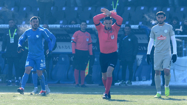 Özgür Yankaya, Erzurumspor-Rizespor maçında ev sahibi ekibinin filelere giden golü öncesinde VAR yardımıyla faul tespit etmişti. 