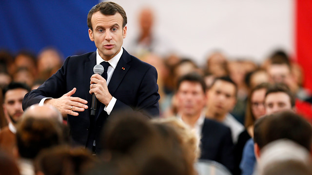 Macron, "Büyük Ulusal Tartışma" kapsamında gençler ile bir toplantıya katıldı