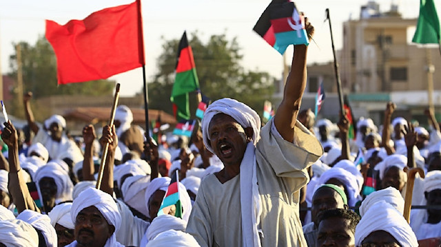 الحزب الحاكم: المحتجون لا يدركون أنهم سيحولون السودان إلى بلد مدمر