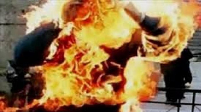 بالفيديو انتحار "بوعزيزي لبنان" حرقا.. غضب شعبي وثورة ضد المدارس