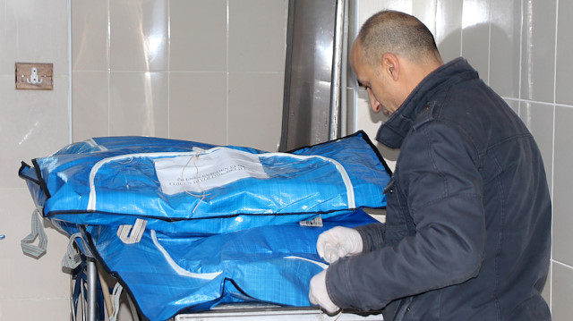 Cesedin parçaları olay yeri inceleme ekipleri tarafından delil olarak paketlenerek adli morga gönderildi.