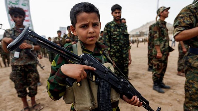 'Çocuklar yetişkinlerin savaşına alet ediliyor'
