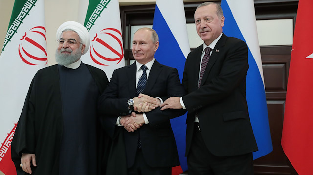 Cumhurbaşkanı Recep Tayyip Erdoğan, Rusya Devlet Başkanı Vladimir Putin, ve İran Cumhurbaşkanı Hasan Ruhani Soçi'de bir araya geldi. 