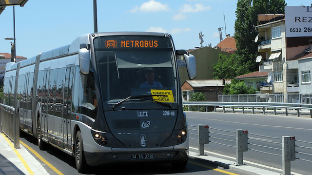 Metrobüs.