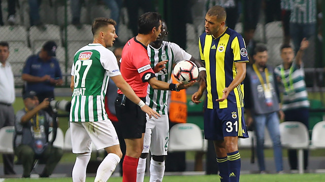 Ligin ilk yarısında oynanan mücadeleyi Fenerbahçe 1-0 kazanmıştı.