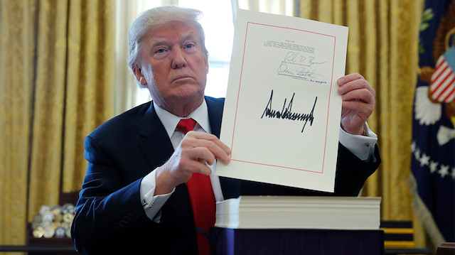 ABD Başkanı Donald Trump, bildiri imzaladı. (Fotoğraf: Arşiv)