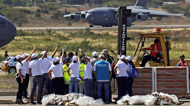ABD’nin Venezuela için gönderdiği yardımlar Kolombiya’ya ulaştı.