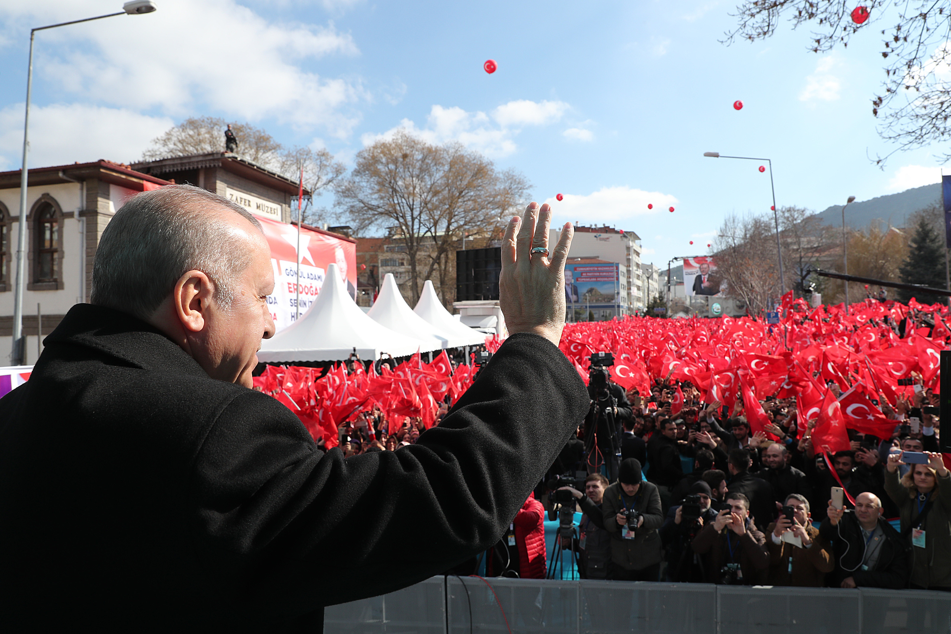 Cumhurbaşkanı Erdoğan, Afyonkarahisar'da toplu açılış töreninde dikkat çeken açıklamalarda bulundu.