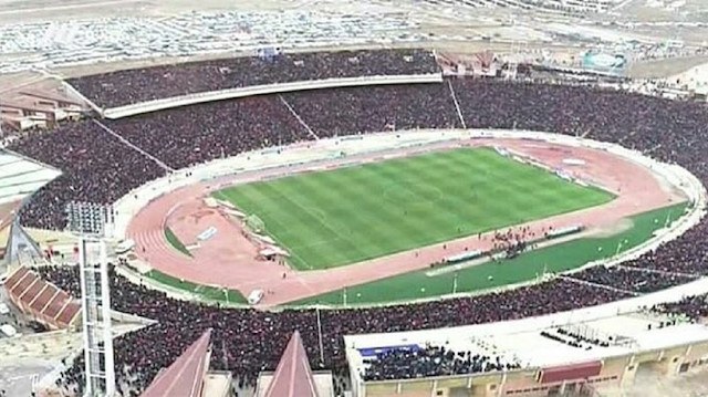 İran'daki Türklerin takımı Tractor Sazi, Esteghlal'i 1-0 yendiği maçta tam 100 bin seyirci ile rekor kırdı. Bu maç, Türk dünyasında tribünde en çok seyircinin izlediği maç olarak tarihe geçti.