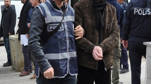 Operasyon sonrası yakalanan isimler Emniyet'e götürüldü. Fotoğraf: Arşiv.