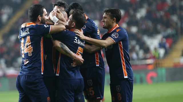 Başakşehir, 22. hafta maçında Antalyaspor'u deplasmanda 1-0 mağlup etti.
