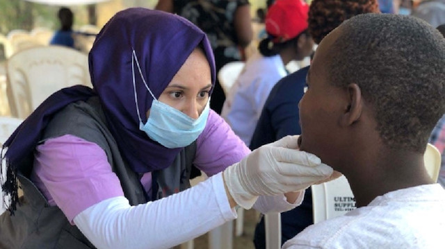 "تيكا" التركية توفر فحوصات طبية لقاطني مخيم لاجئين في كينيا