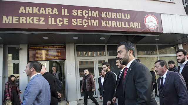 AK Parti Ankara İl Başkanı Hakan Han Özcan, Özhaseki’nin adaylık başvurusunu, Ankara Seçim Kurulu'na yaptı.