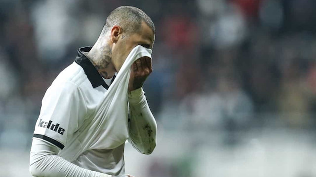 Bu sezon 17 maçta forma giyen Quaresma, 2 gol 9 asistlik performans sergilerken, 6 sarı 1 kırmızı kart gördü.