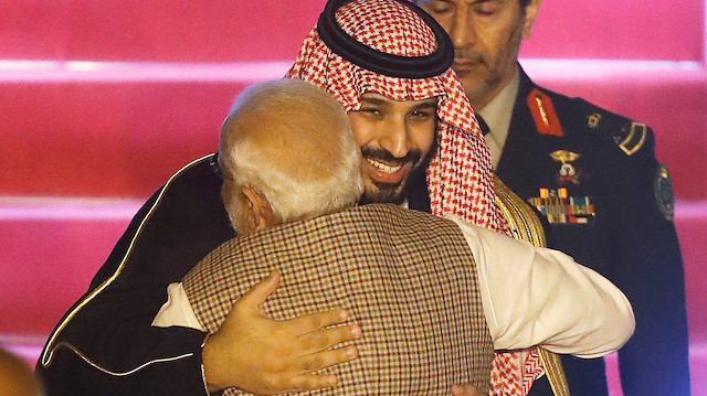 Prens Selman ve Hindistan Başbakanı Narendra Modi Yeni Delhi'de bir araya geldi.