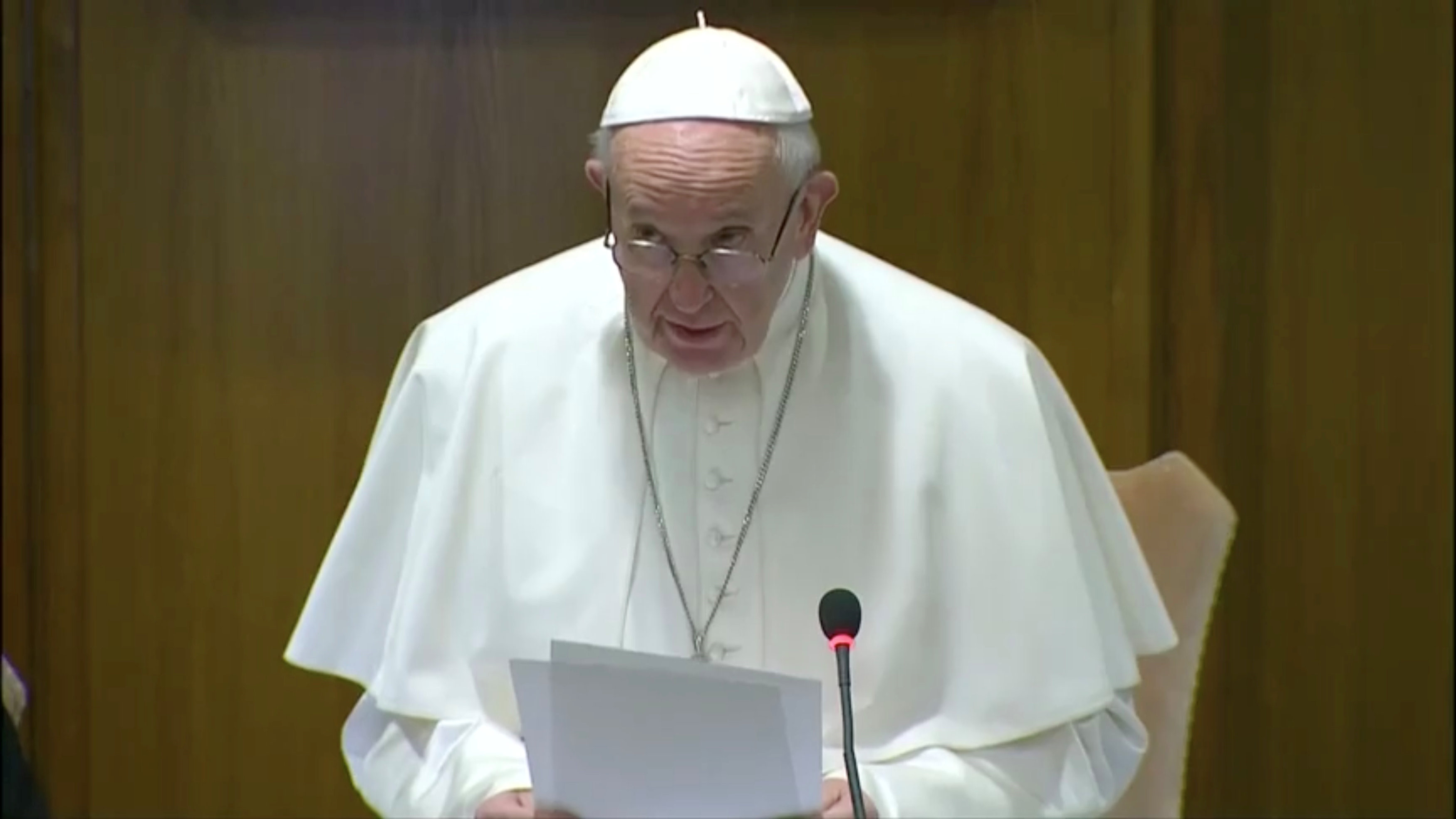 Papa Francis, taciz zirvesinde açıklamalarda bulundu. 