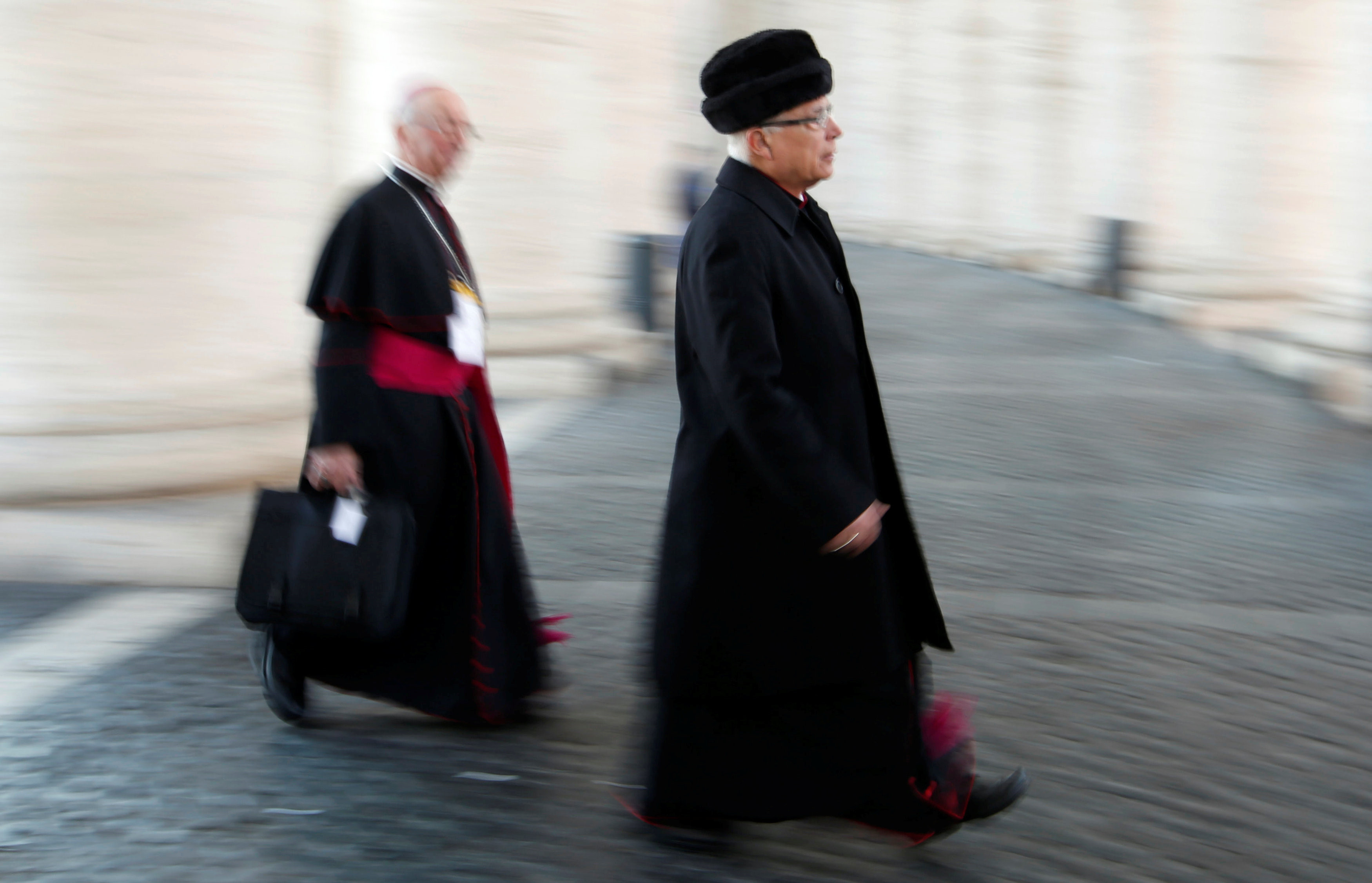 Pek çok din adamı, Vatikan'daki zirveye katıldı.
