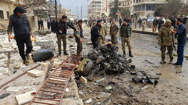 Afrin ilçesinde işlek bir caddede bombalı araç infilak ettirildi