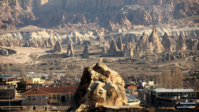 Kapadokya'da inşa edilen ve yıkım kararı verilen 16 yapının yıkımı sürüyor