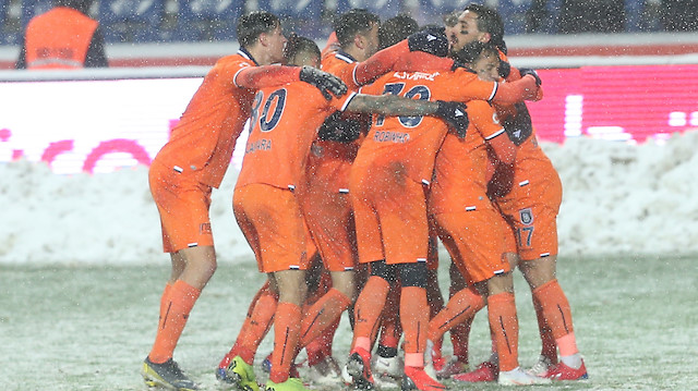 Başakşehir, Bursaspor'u 3-0 yendi.