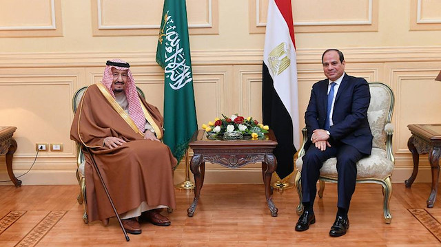 Cumhurbaşkanı Abdulfettah es-Sisi ve Kral Selman bin Abdulaziz.