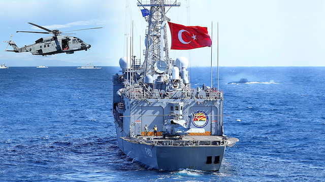 Deniz Kuvvetleri Komutanlığı, Cumhuriyet tarihinin en büyük tatbikatı olan  'Mavi Vatan' aynı anda üç farklı denizde icra edilecek.