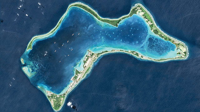Chagos Adaları, Afrika’nın doğu kıyılarına yaklaşık 3 bin 200 km mesafede, Hint Okyanusu’na kritik bir konumda bulunuyor.