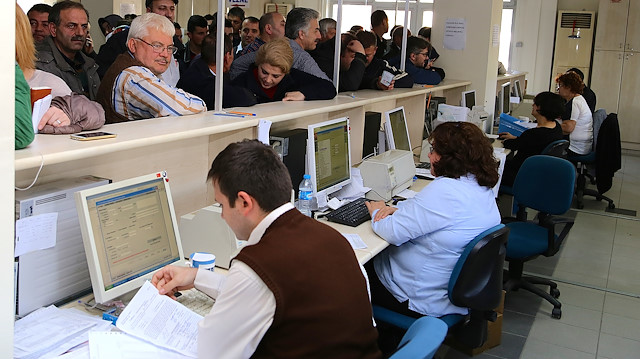 Vergi Daireleri bugün saat 21.00`e kadar açık bulundurulacak.
