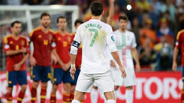 Portekizli yıldız Ronaldo'nun İspanya karşısında kullandığı frikik.