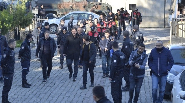 Mardin ile İstanbul'un Gaziosmanpaşa ve Küçükçekmece ilçelerinde eş zamanlı gerçekleştirilen operasyonda, 9 şahıs gözaltına alındı. 