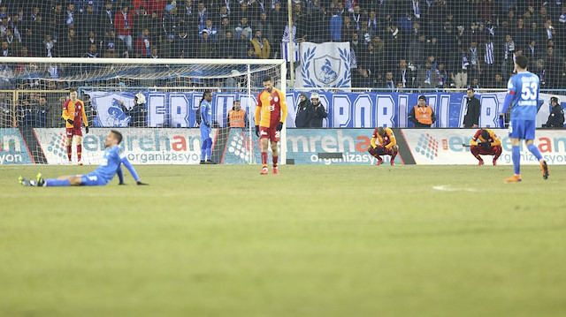 Galatasaray, BB Erzurumspor deplasmanında 2 puan bıraktı.