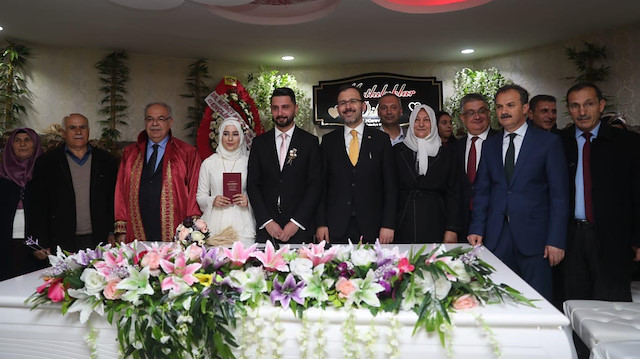 Bakan Kasapoğlu, nikah şahidi oldu.