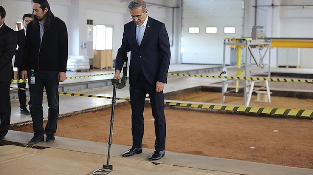 Turkey produced the world's lightest mine detector, according to a statement by the Presidency of Defense Industries.